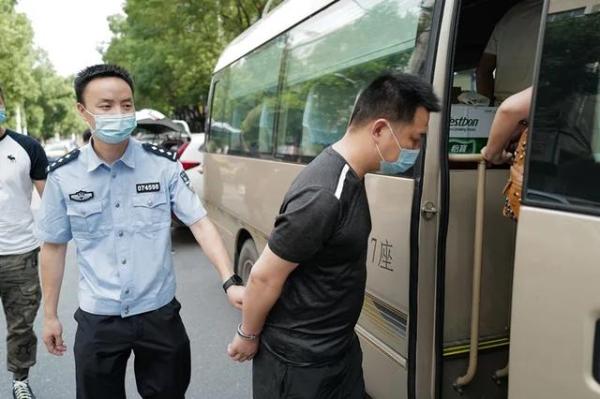 炒股骗局受害者自认倒霉_武汉民警破获股票诈骗案_股票配资软件开发