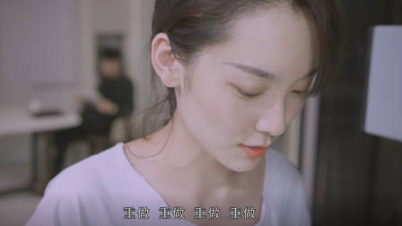 女作家炒鸡蛋成黑暗料理，霸道总裁吃完神情大变